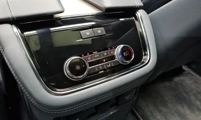 Lincoln Navigator 2019, 66042 км, за 37480.2 USD - фото 19