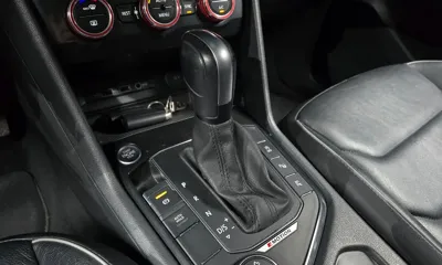 Volkswagen Tiguan 2020, 157199 км, за 17001.44 USD - фото 9
