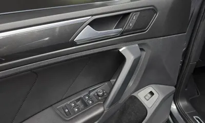Volkswagen Tiguan 2020, 157199 км, за 17001.44 USD - фото 32