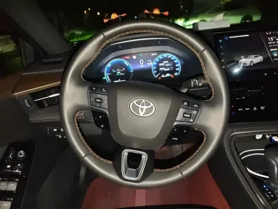 Toyota Avalon 2026, 12000 км, за 25941.23 USD