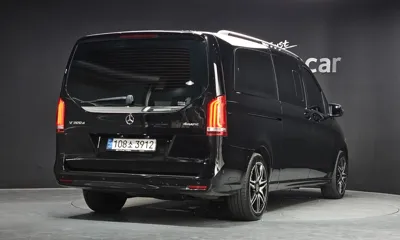 Mercedes-Benz V-Class 2022, 112594 км, за 44637 USD