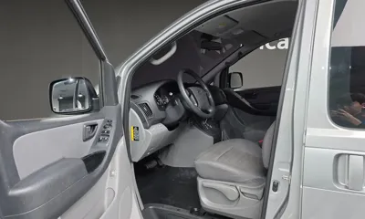 Hyundai Starex 2019, 75774 км, за 10703.67 USD - фото 11