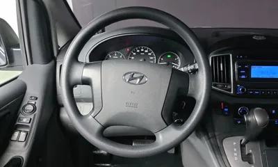 Hyundai Starex 2019, 75774 км, за 10703.67 USD - фото 14