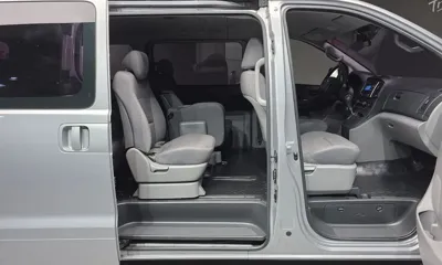 Hyundai Starex 2019, 75774 км, за 10703.67 USD - фото 18