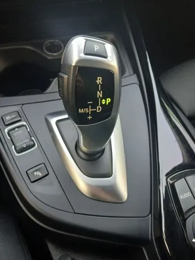 BMW 1-Series 2016, 49000 км, за 10378.11 USD - фото 9