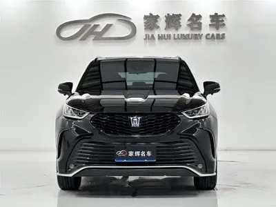 Toyota Crown Kluger 2024, 9700 км, за 30723.36 USD