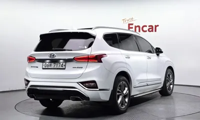 Hyundai Santafe 2019, 81127 км, за 15032.17 USD