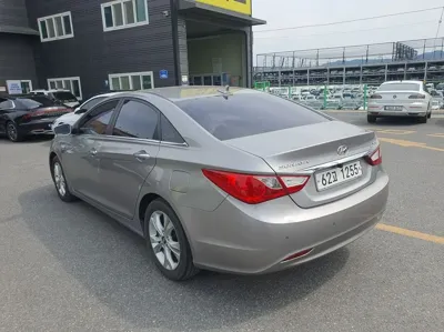 Hyundai Sonata 2010, 130473 км, за 1953.51 USD