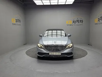 Mercedes-Benz E-Class 2017, 106321 км, за 12406.46 USD
