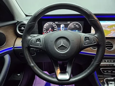 Mercedes-Benz E-Class 2017, 106321 км, за 12406.46 USD - фото 11
