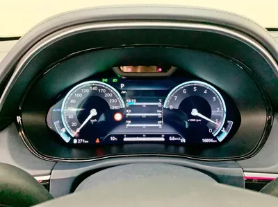 Genesis GV70 2023, 16896 км, за 33828.87 USD - фото 8