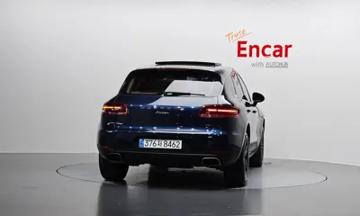 Porsche Macan 2015, 137658 км, за 13326.39 USD