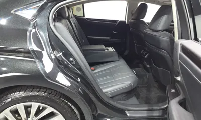 Lexus ES 2021, 129664 км, за 20940 USD - фото 11