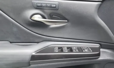 Lexus ES 2021, 129664 км, за 20940 USD - фото 19