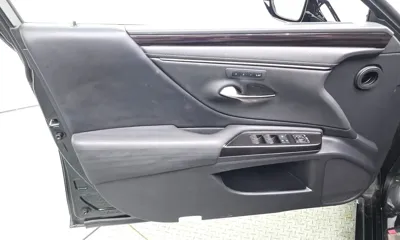Lexus ES 2021, 129664 км, за 20940 USD - фото 24