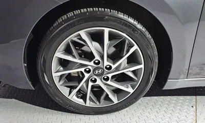 Hyundai Avante 2019, 90780 км, за 8269.84 USD