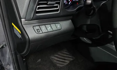Hyundai Avante 2019, 90780 км, за 8269.84 USD - фото 16