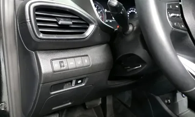Hyundai Santafe 2022, 42803 км, за 15628.67 USD - фото 27