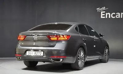 Kia K7 2017, 171740 км, за 4942.37 USD