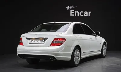 Mercedes-Benz C-Class 2008, 123042 км, за 3246.16 USD
