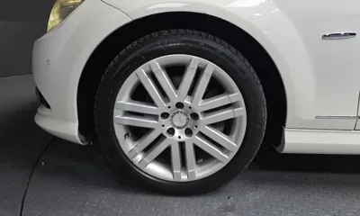 Mercedes-Benz C-Class 2008, 123042 км, за 3246.16 USD