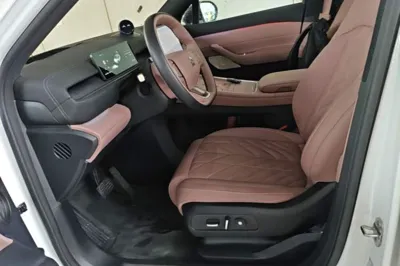 Nio EC6 2025, 13200 км, за 39985 USD - фото 22