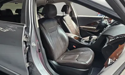 Hyundai Grandeur 2015, 130413 км, за 6104.77 USD - фото 12