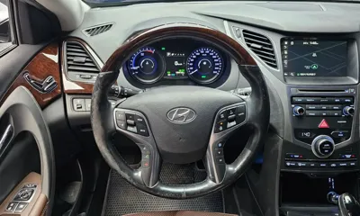 Hyundai Grandeur 2015, 130413 км, за 6104.77 USD - фото 13