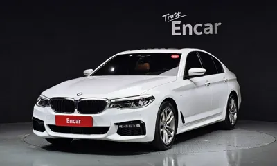 BMW 5-Series · 2017 год