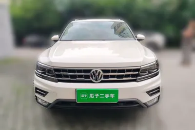 Volkswagen Tiguan L 2017, 65300 км, за 11368 USD