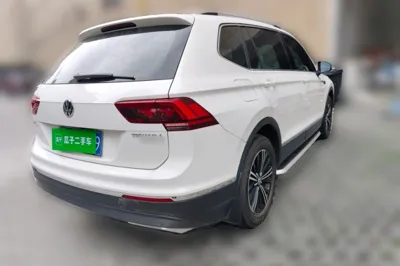 Volkswagen Tiguan L 2017, 65300 км, за 11368 USD - фото 6