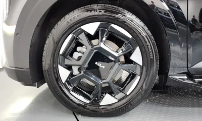 Kia Canival 2025, 15260 км, за 28817.12 USD