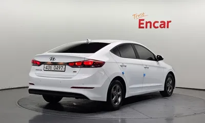 Hyundai Avante 2016, 117547 км, за 4529.34 USD