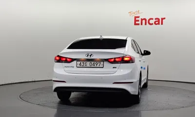 Hyundai Avante 2016, 117547 км, за 4529.34 USD