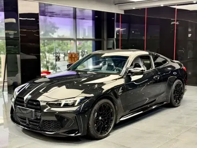 BMW M4 · 2025 год