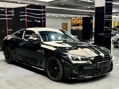 BMW M4 2025, 10000 км, за 123654.56 USD