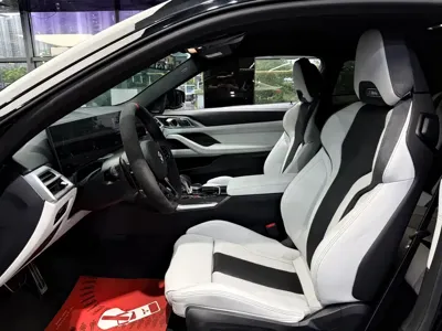 BMW M4 2025, 10000 км, за 123654.56 USD - фото 8