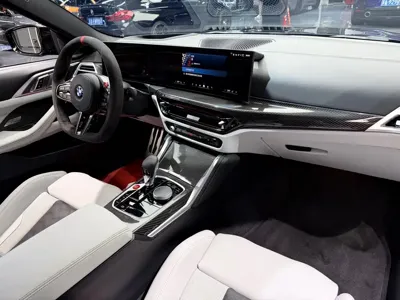 BMW M4 2025, 10000 км, за 123654.56 USD - фото 11