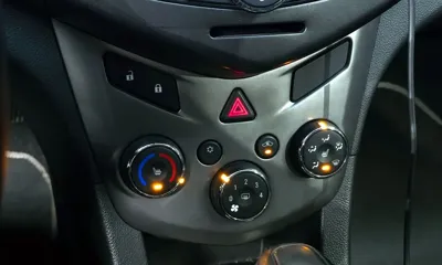 ChevroletGMDaewoo Aveo 2016, 169169 км, за 2356.57 USD - фото 18