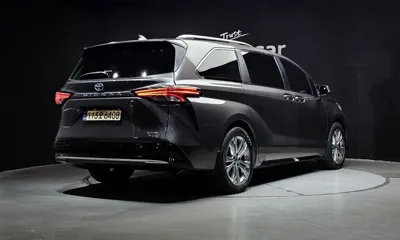 Toyota Sienna 2022, 83568 км, за 25702.01 USD