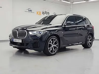 BMW X5 · 2023 год
