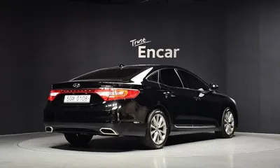 Hyundai Grandeur 2016, 139826 км, за 4875.51 USD