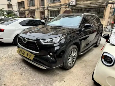 Toyota Highlander · 2024 год