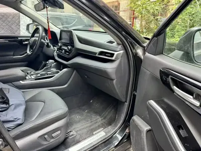Toyota Highlander 2024, 20000 км, за 25647.8 USD