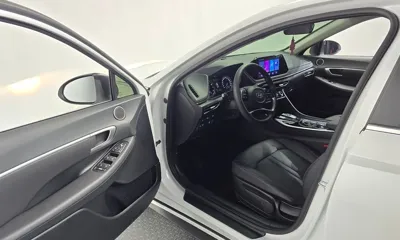 Hyundai Sonata 2022, 39075 км, за 10765.39 USD - фото 10