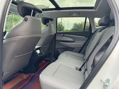 Buick E5 2025, 8000 км, за 19858.4 USD