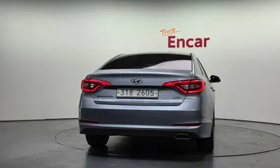 Hyundai Sonata 2015, 131117 км, за 5500.56 USD
