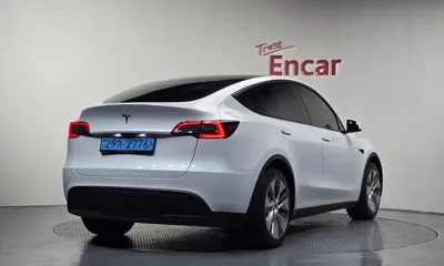 Tesla Model Y 2024, 81342 км, за 24937.64 USD