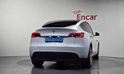 Tesla Model Y 2024, 81342 км, за 24937.64 USD