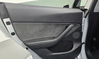 Tesla Model Y 2024, 81342 км, за 24937.64 USD - фото 25